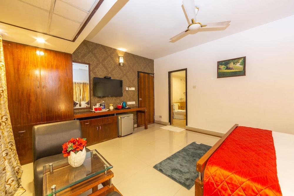 Treebo Trend Time Square Marine Drive Kochi Exterior foto