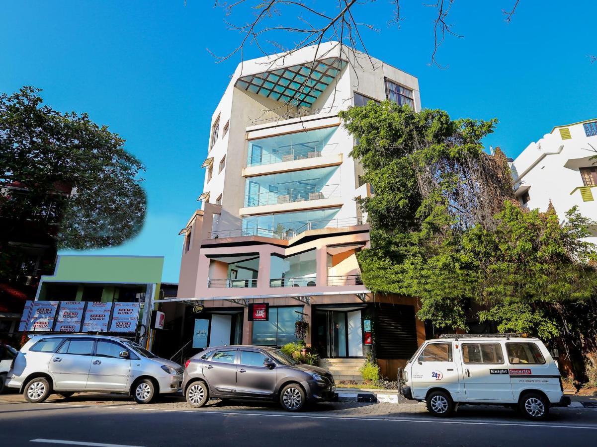 Treebo Trend Time Square Marine Drive Kochi Exterior foto