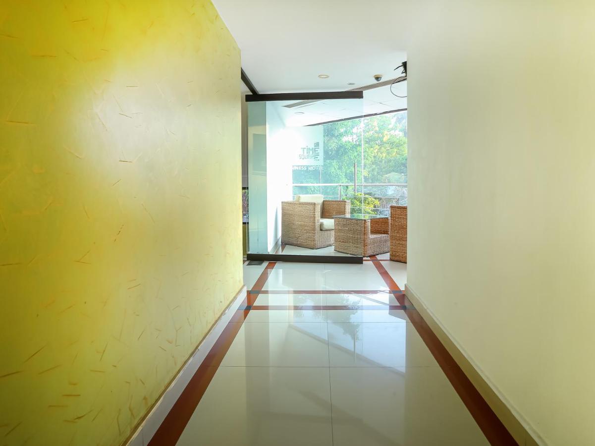 Treebo Trend Time Square Marine Drive Kochi Exterior foto
