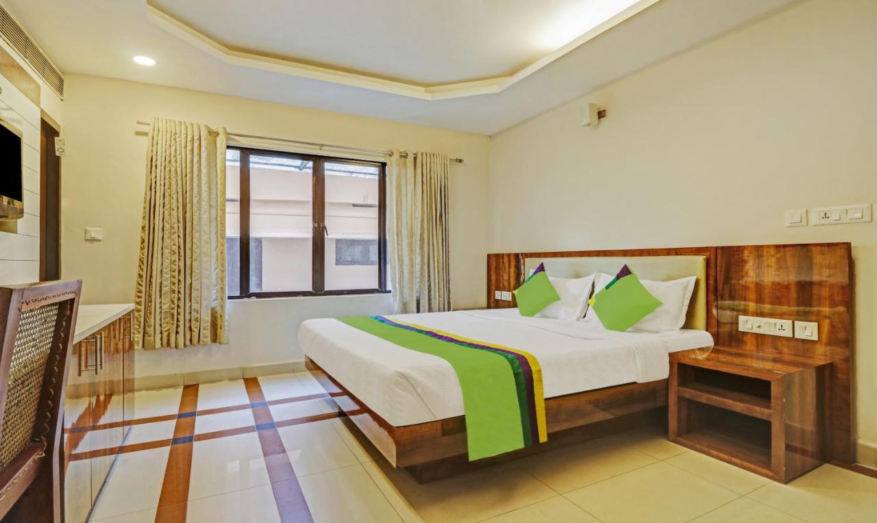 Treebo Trend Time Square Marine Drive Kochi Exterior foto