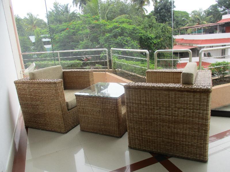 Treebo Trend Time Square Marine Drive Kochi Exterior foto