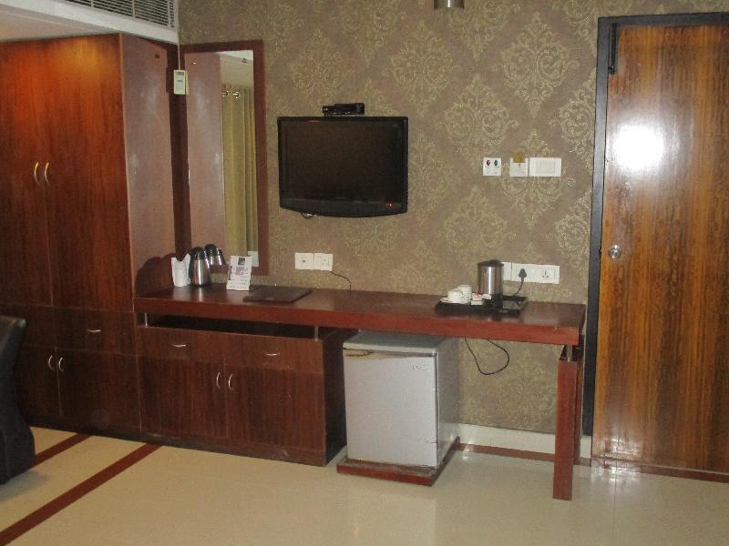 Treebo Trend Time Square Marine Drive Kochi Exterior foto