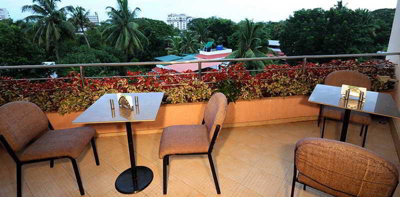 Treebo Trend Time Square Marine Drive Kochi Exterior foto